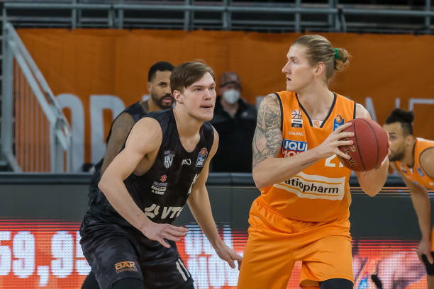 也为后辈树 也为后辈树