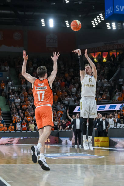 老鹰vs76人前瞻：里萨谢状态火热 欲联手特雷-杨守住东部第8